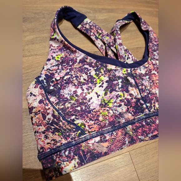 lululemon athletica Women's Purple & Pink Graphic Sports Bra (Size 8/ US S) - Picture 3 of 5